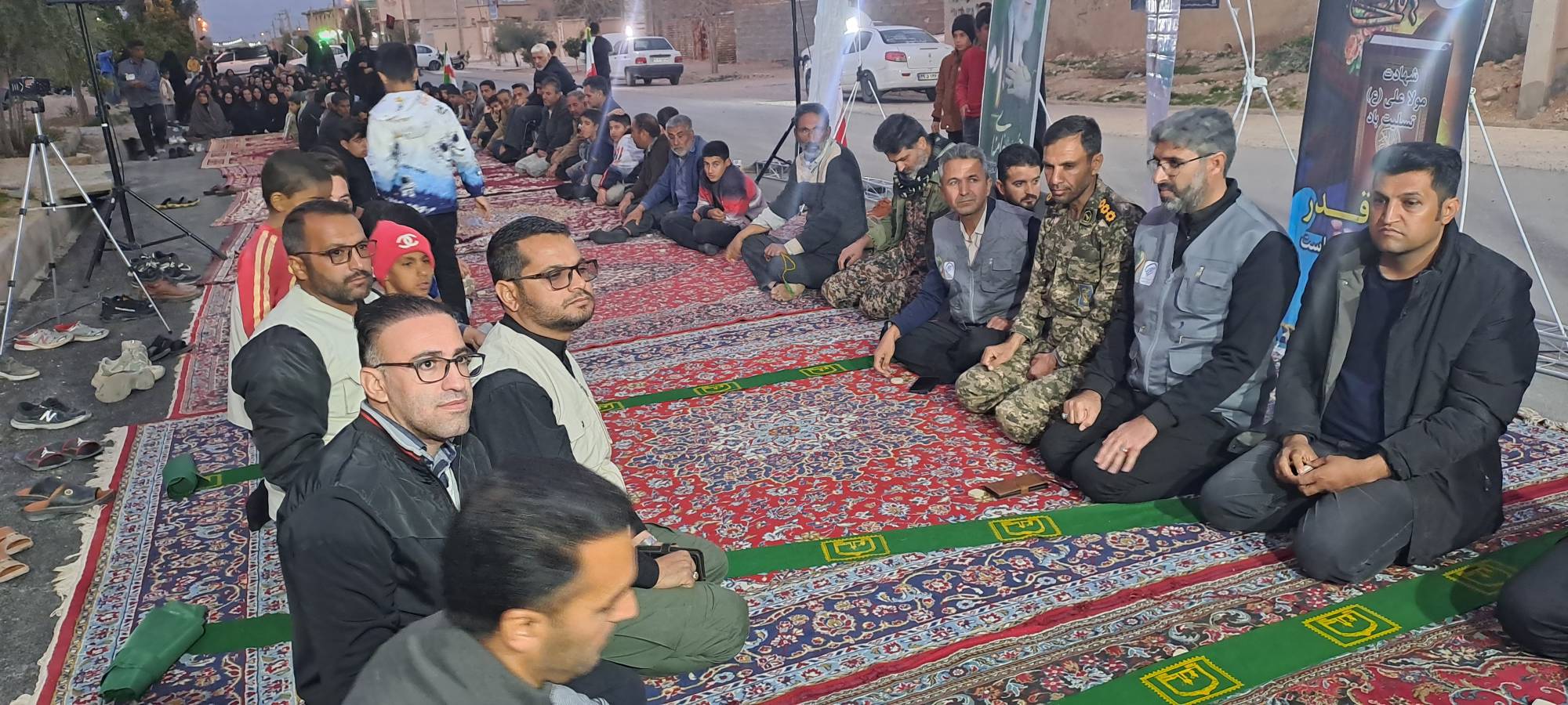 فیلم مراسم بزرگ افطاری ساده خیابانی شهر معزآبادجابری