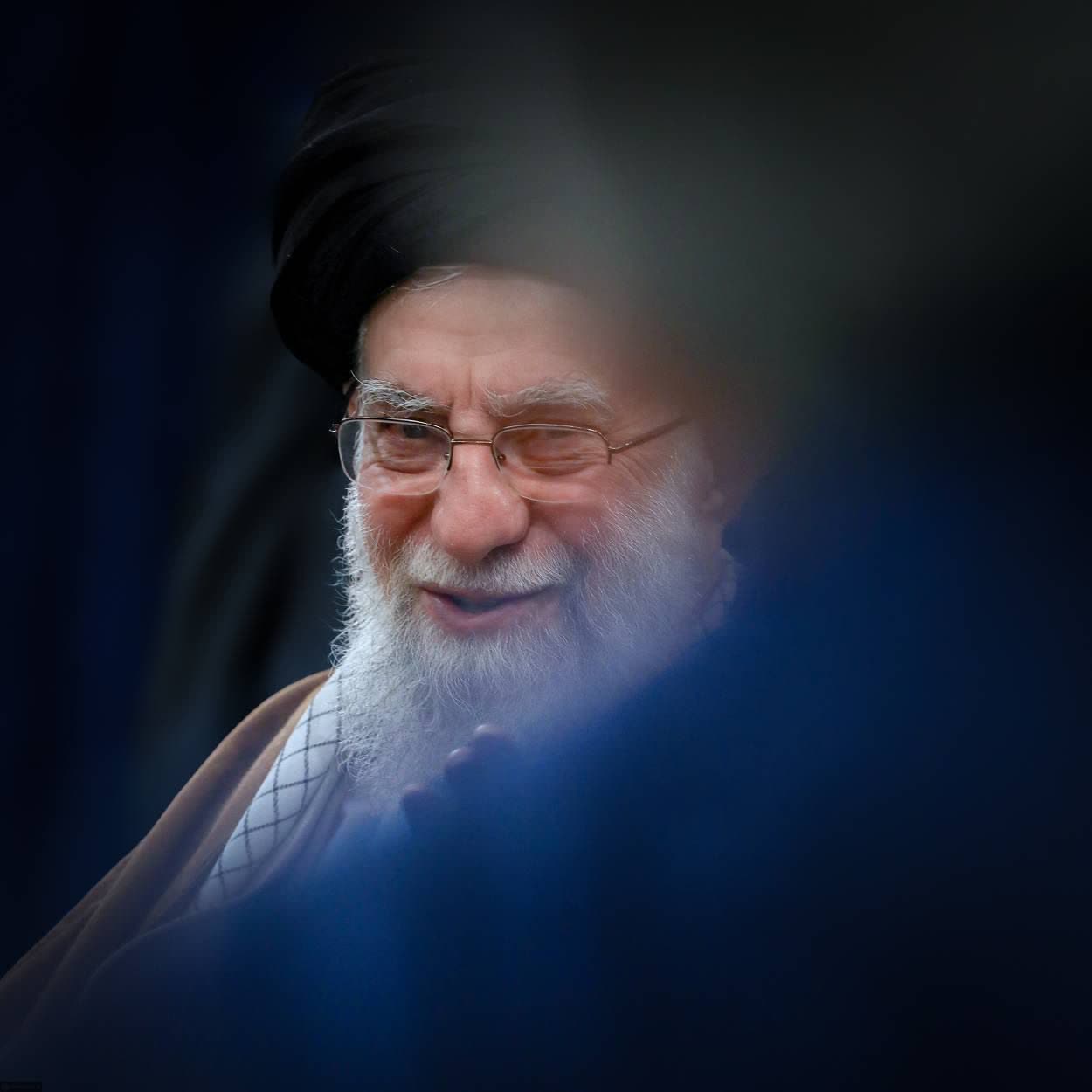 این سخن را آقای شهیدمان انگار برای امروز فرمودند
